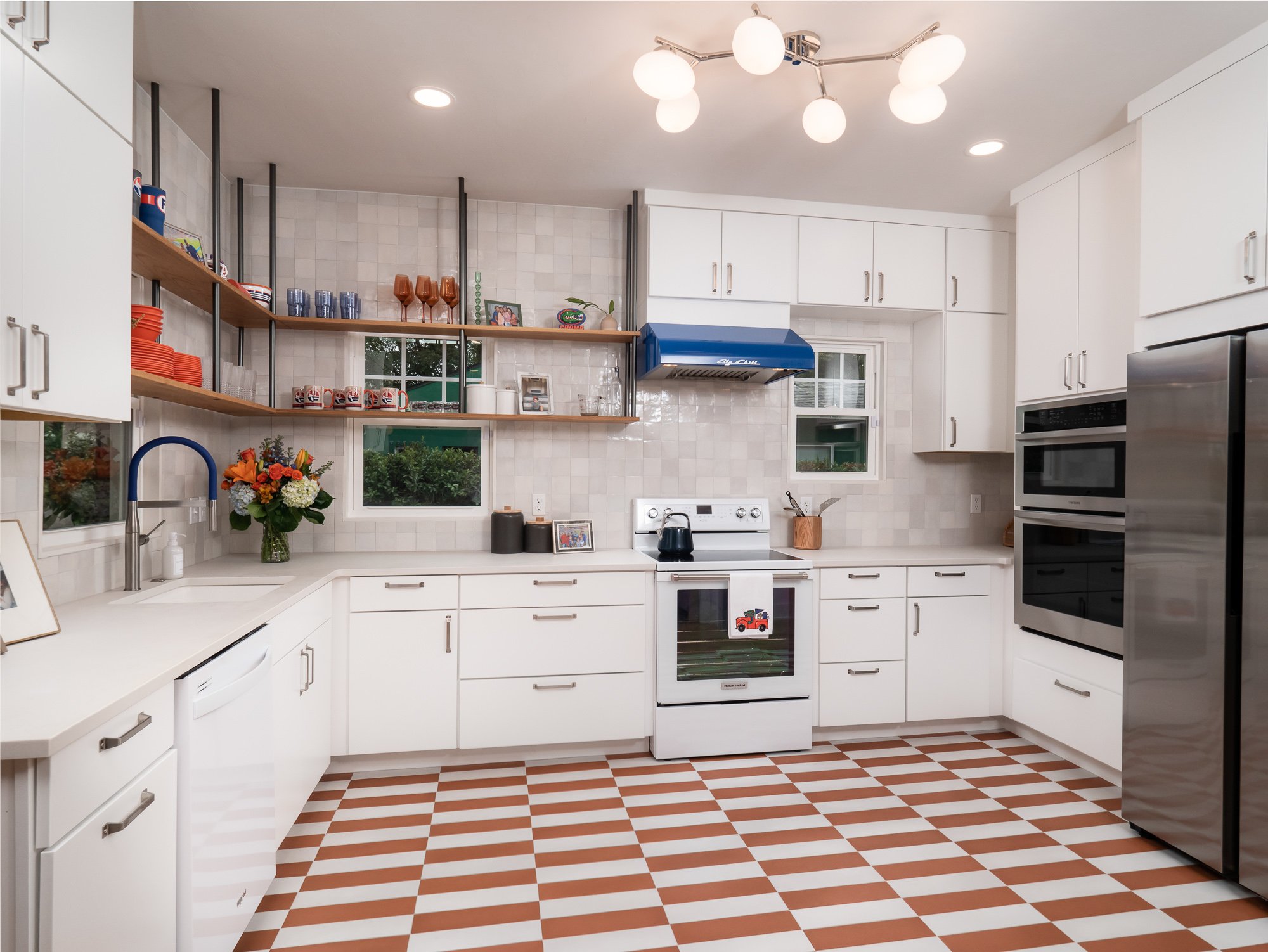gainesville-kitchen-remodeling-firm-Robinson Renovation and Custom Homes-Albertas Tailgate Kitchen Backsplash Gainesville