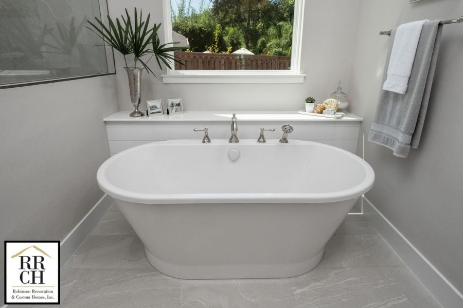 Fletcher Park Lot 12 Master Bath Tub
