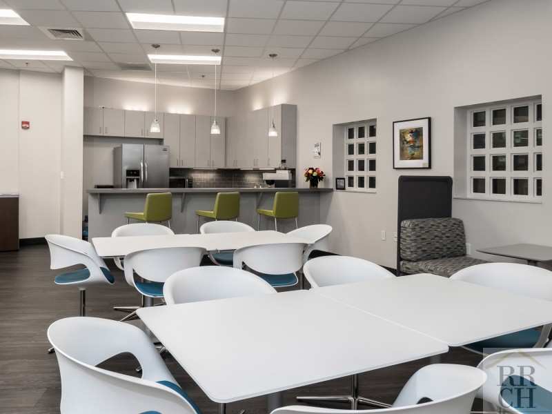 WEB_Commercial_Breakroom__6_-388-800-650-90-wm-right_bottom-30-watermarklogojpg