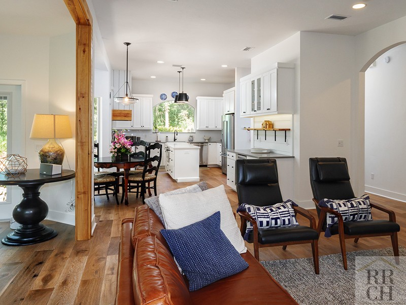 Open Concept Bright Remodeled Living Room and Kitchen in Gainesville