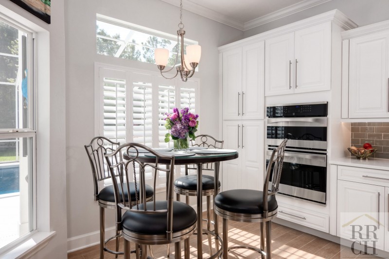 Eat In Kitchen Breakfast Table Nook in Kanapaha Pines