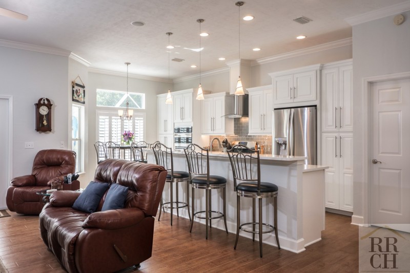 Open Concept Remodeled Kitchen in Kanapaha Pines