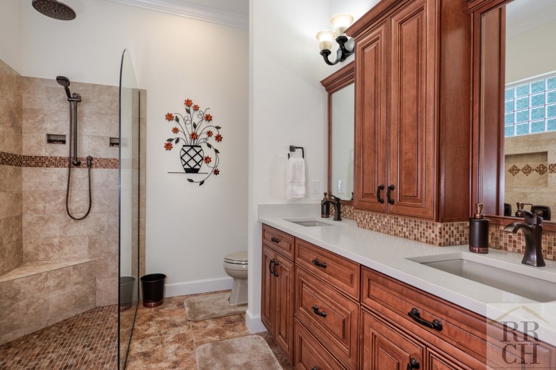Level Entry Tiled Shower Roll In Shower Kanapaha Pines